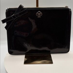 Pre-loved Kate Spade Patent Leather Bow Clutch.